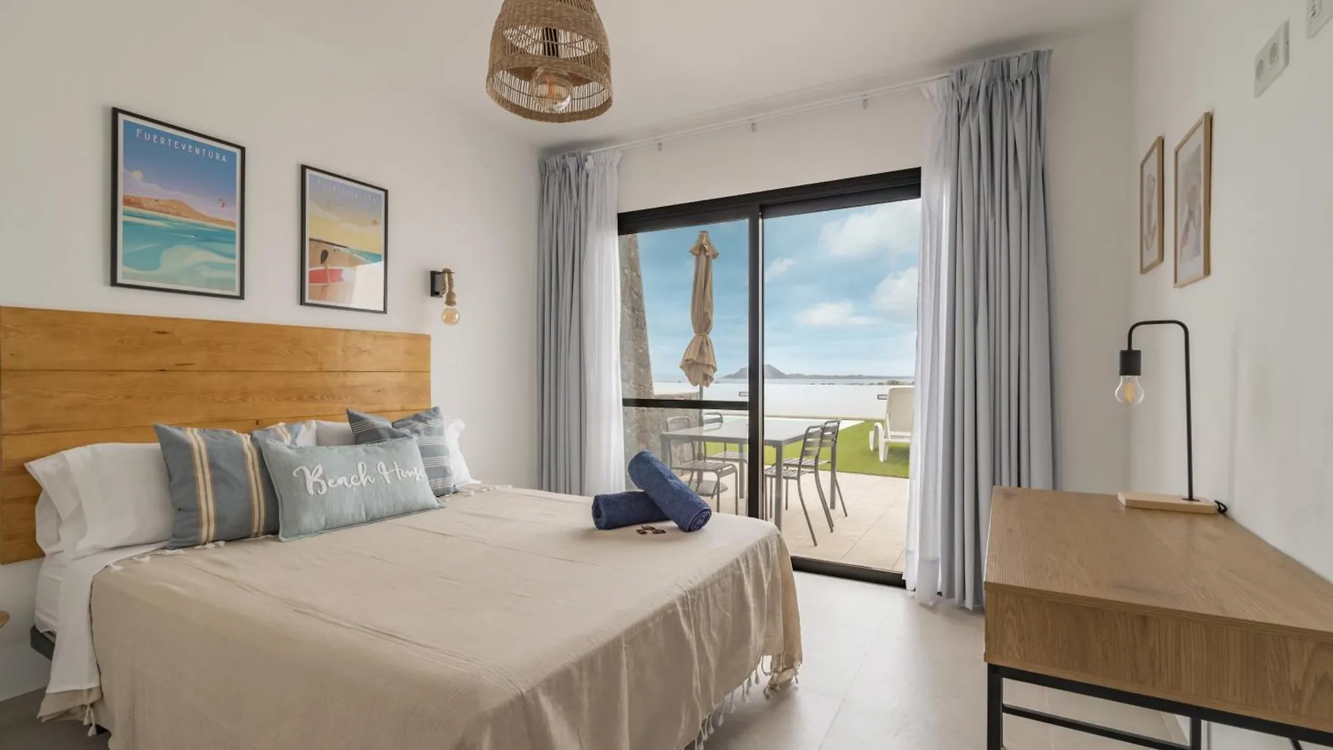 דירות קורלחו Seascape Pool, Air Con, View, Adult Only
