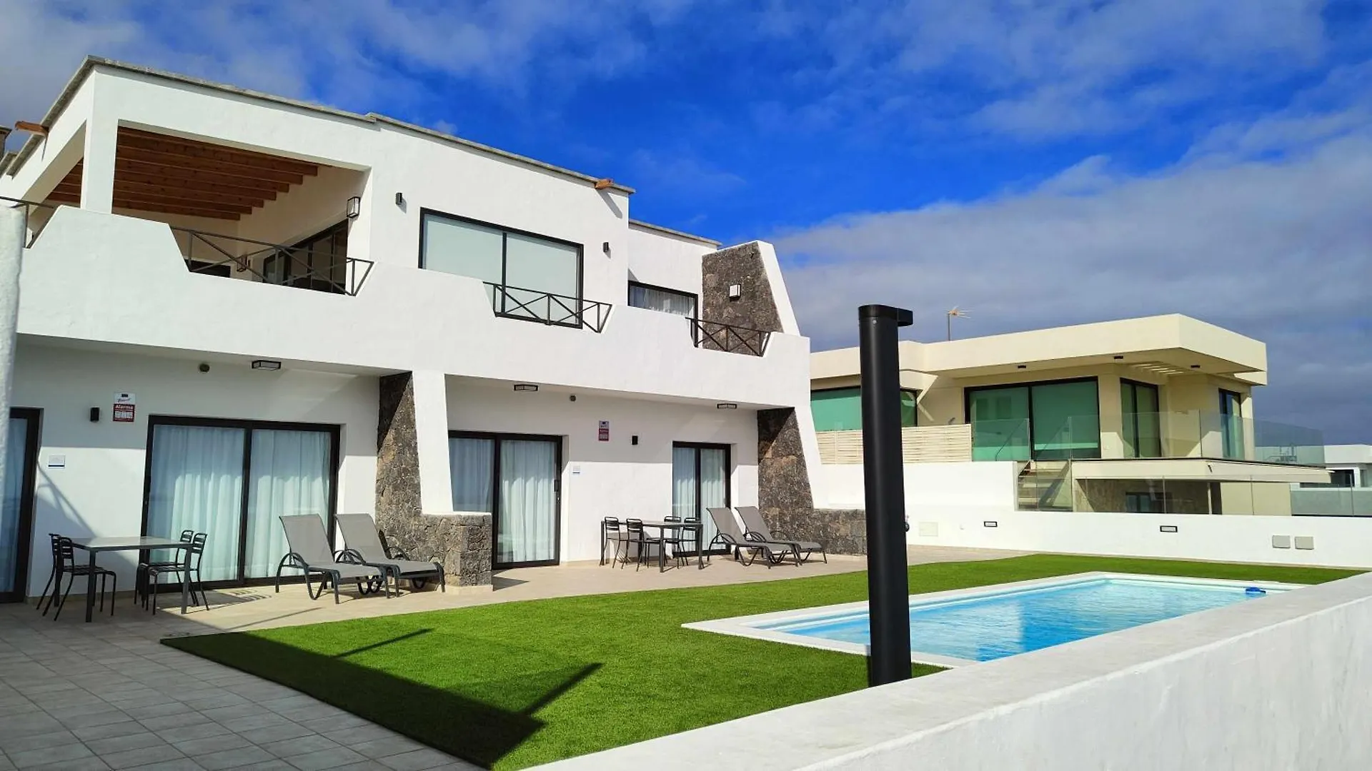 Seascape Pool, Air Con, View, Adult Only Apartamento Corralejo