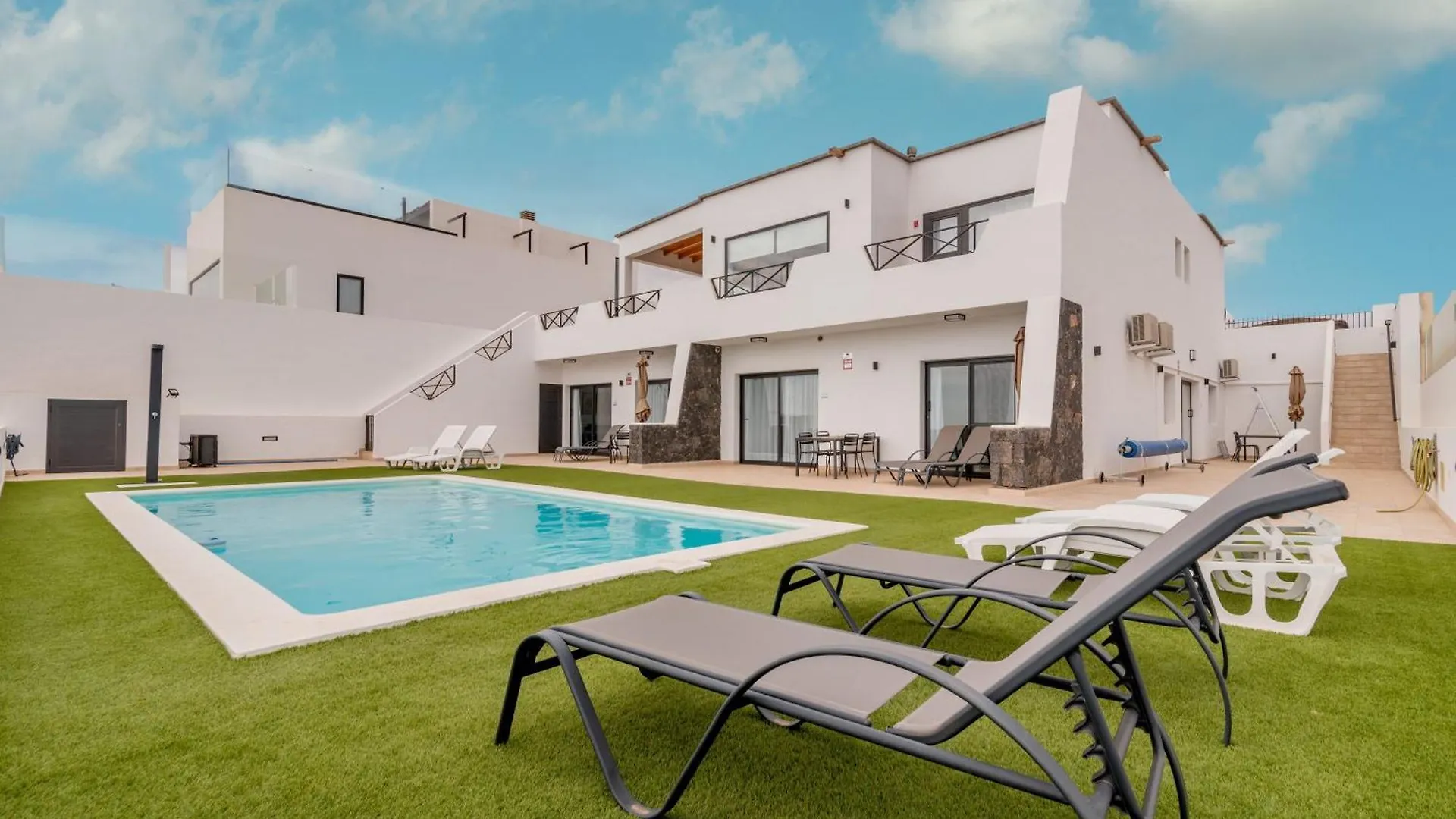 Seascape Pool, Air Con, View, Adult Only Apartamento Corralejo