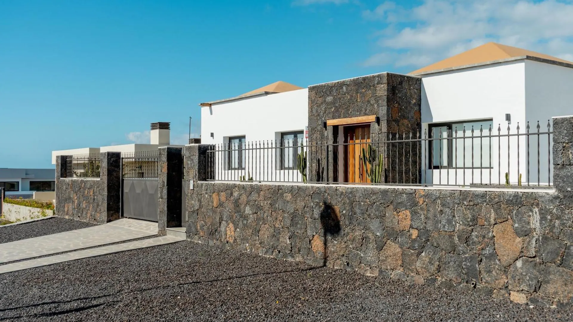 Seascape Pool, Air Con, View, Adult Only Apartamento Corralejo